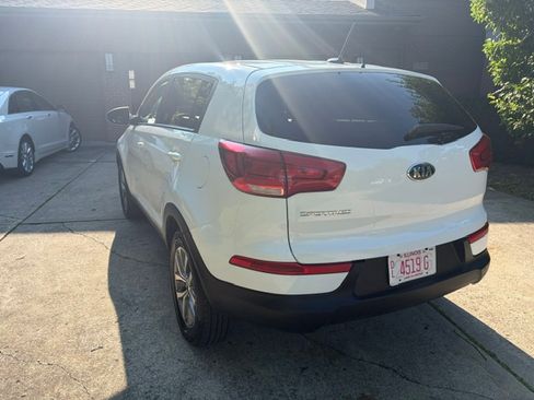 Used 2016 Kia Sportage FWD LX image 3
