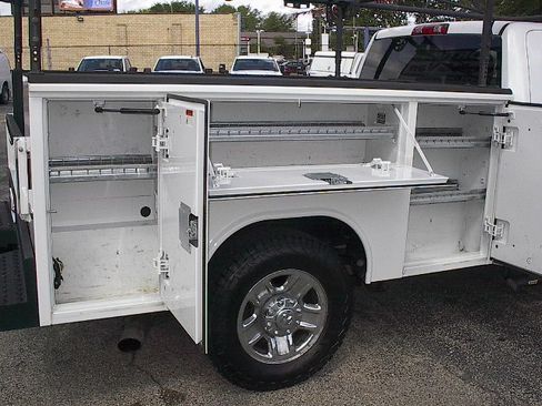 Used 2022 RAM 2500 Tradesman RWD image 5