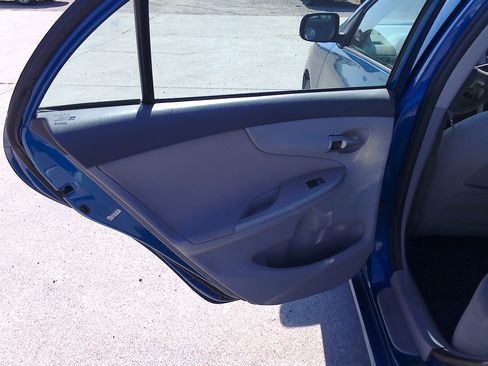 Used 2010 Toyota Corolla LE FWD image 10