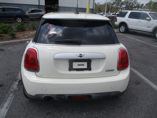 Used 2014 MINI Cooper FWD image 9