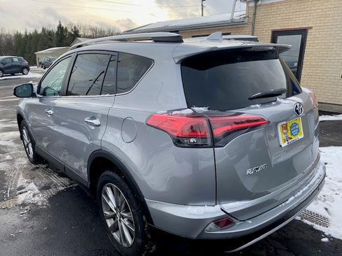 Used 2016 Toyota RAV4 Limited image 8
