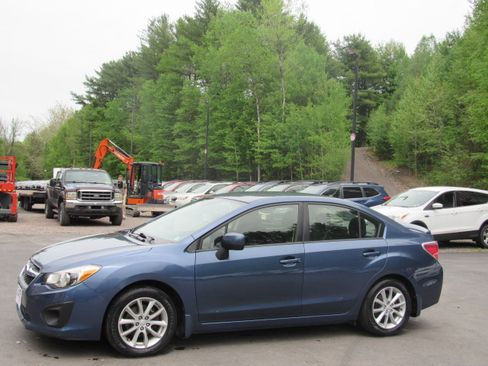 Used 2012 Subaru Impreza 2.0i Premium Sedan AWD/4WD image 2