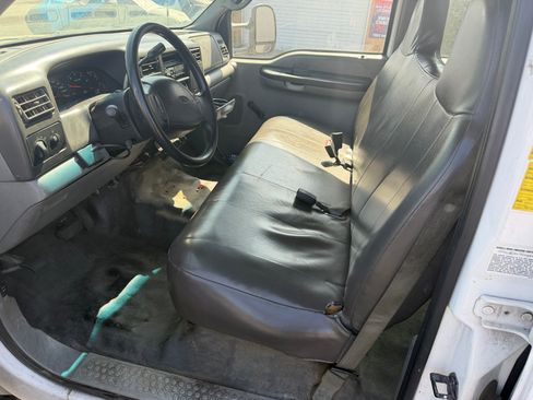 Used 2002 Ford F350 2WD Crew Cab DRW Super Duty image 10