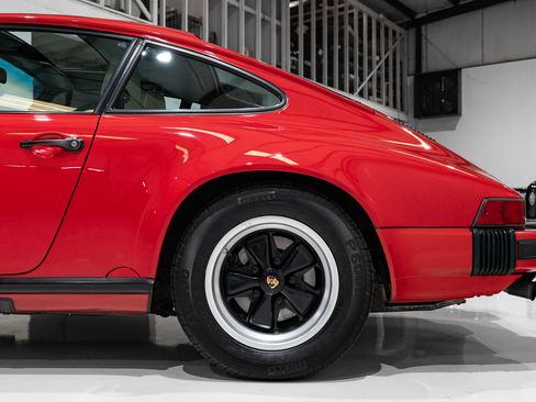 Used 1987 Porsche 911 Carrera image 9