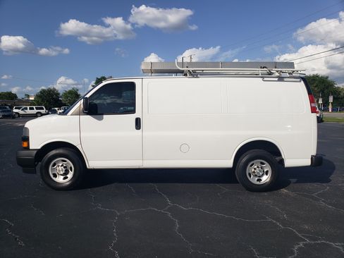 Used 2020 Chevrolet Express 2500 image 5