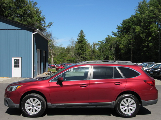Used 2016 Subaru Outback 2.5i Premium AWD/4WD image 4