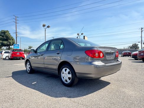 Used 2005 Toyota Corolla CE image 4