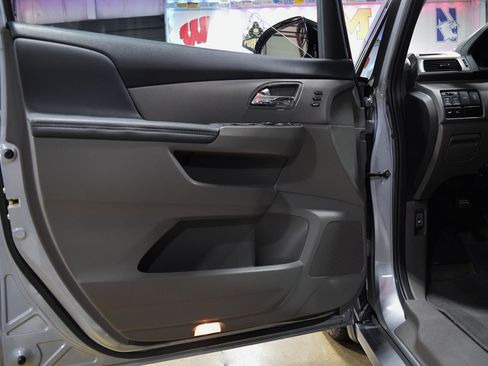 Used 2016 Honda Odyssey Touring image 33