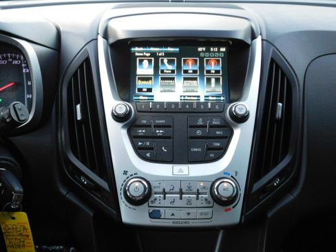 Used 2016 Chevrolet Equinox LT image 17