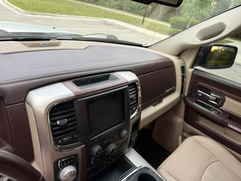 Used 2018 RAM 1500 2WD Crew Cab Laramie image 69