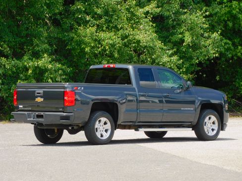 Used 2019 Chevrolet Silverado 1500 4x4 Double Cab LD LT image 9