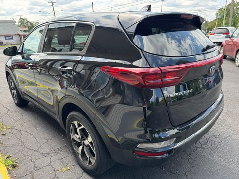 Used 2020 Kia Sportage LX image 4