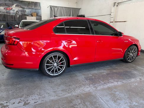 Used 2017 Volkswagen Jetta GLI SE Sedan FWD image 8