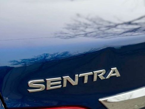 Used 2016 Nissan Sentra SV image 24