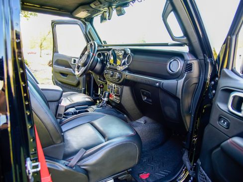 Used 2020 Jeep Wrangler Unlimited Rubicon 392 image 22