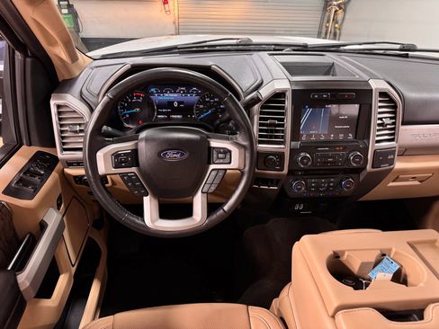 Used 2017 Ford F350 Lariat image 25