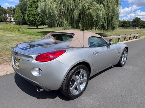 Used 2008 Pontiac Solstice GXP image 23