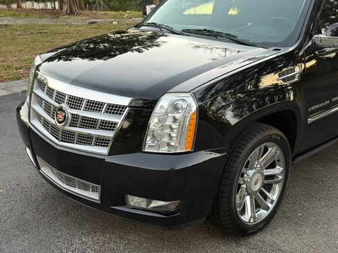 Used 2014 Cadillac Escalade ESV Platinum image 26