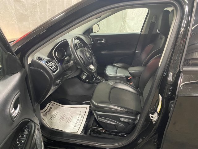 Used 2018 Jeep Compass FWD Latitude image 2