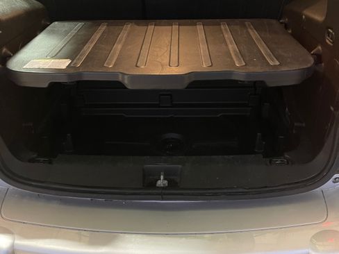 Used 2010 Chevrolet HHR LT image 7