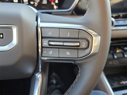 New 2026 GMC Canyon Denali image 17