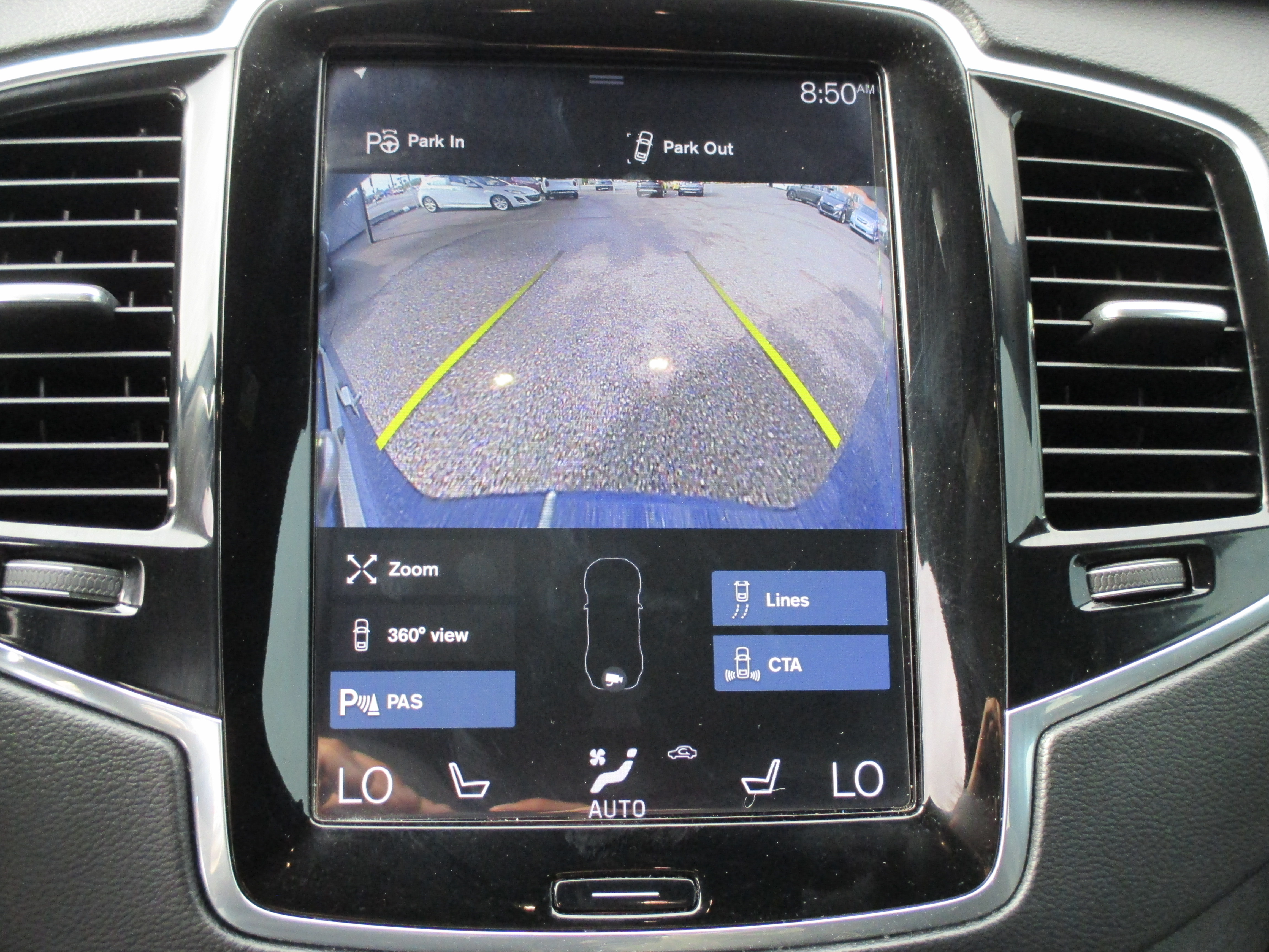 Used 2019 Volvo XC90 AWD T5 R-Design image 5