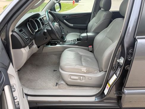 Used 2007 Toyota 4Runner 4WD Limited image 10