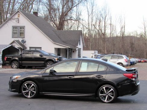 Used 2022 Subaru Impreza 2.0i Sport image 9