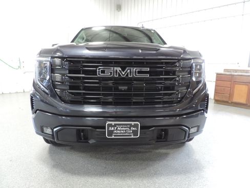 Used 2023 GMC Sierra 1500 4WD Crew Cab Elevation image 6