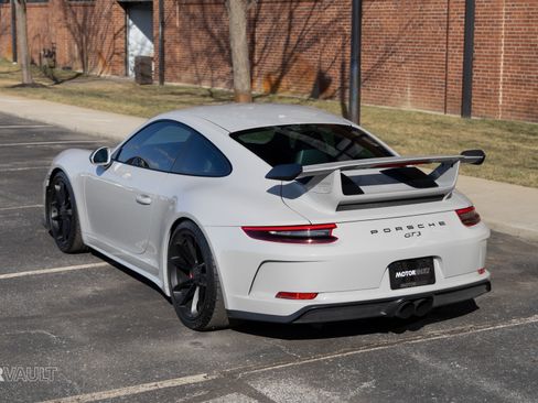 Used 2018 Porsche 911 GT3 image 24