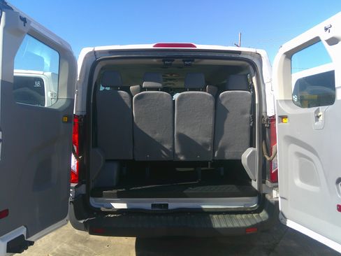 Used 2015 Ford Transit 350 XLT image 7