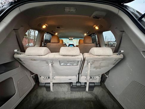 Used 2011 Honda Odyssey EX image 21
