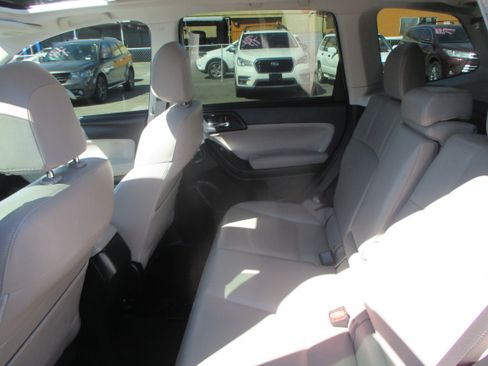 Used 2017 Subaru Forester 2.5i Limited image 12