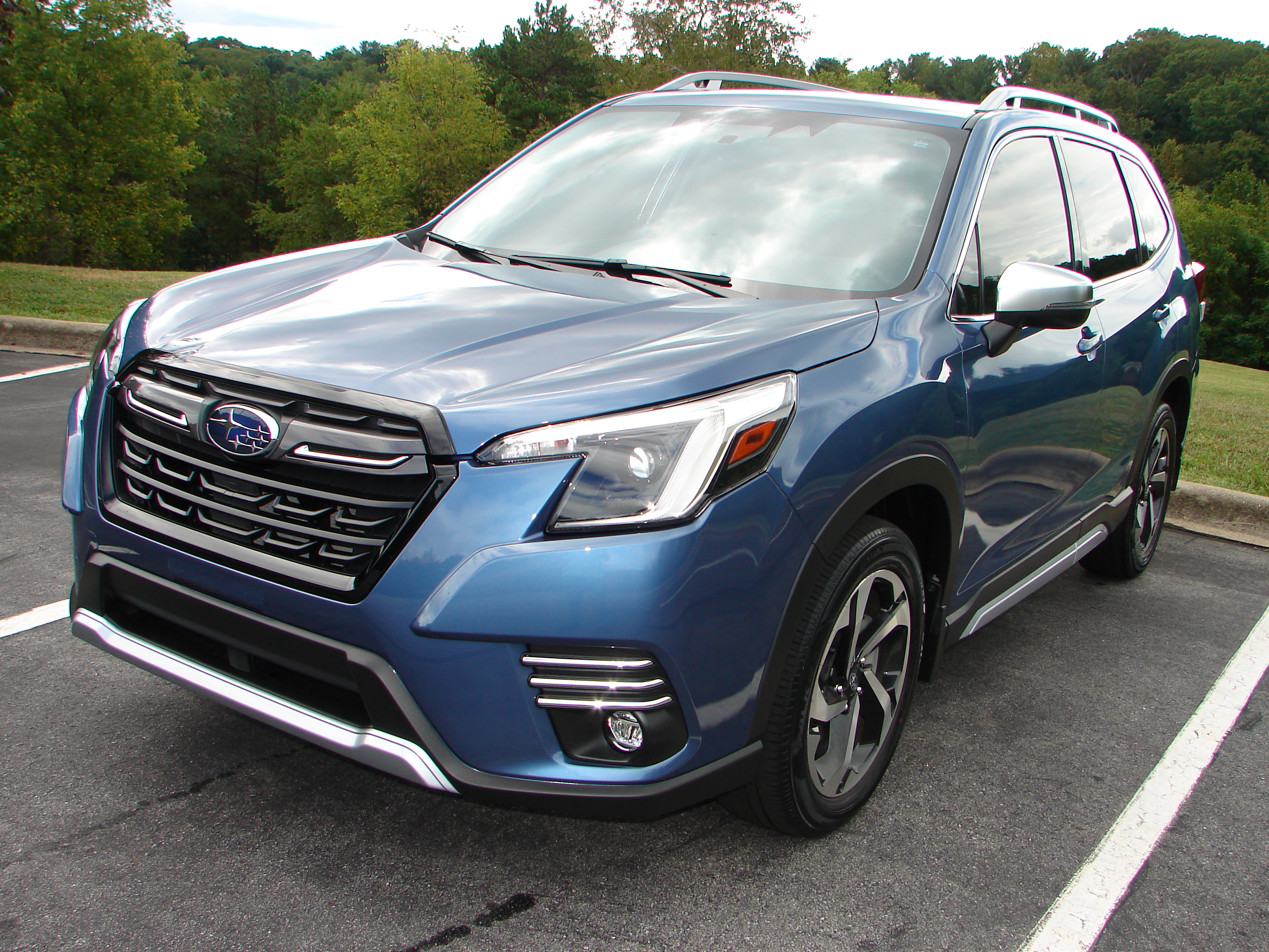 Used 2022 Subaru Forester Touring AWD/4WD image 1