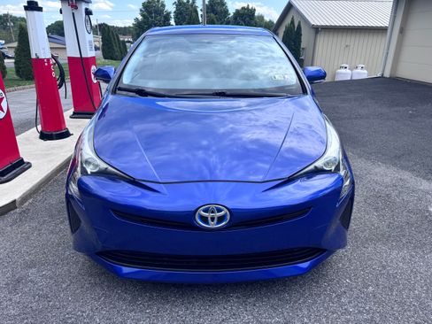 Used 2016 Toyota Prius Two FWD image 3