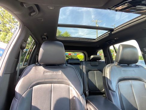 Used 2022 Jeep Grand Cherokee 4WD Overland image 19