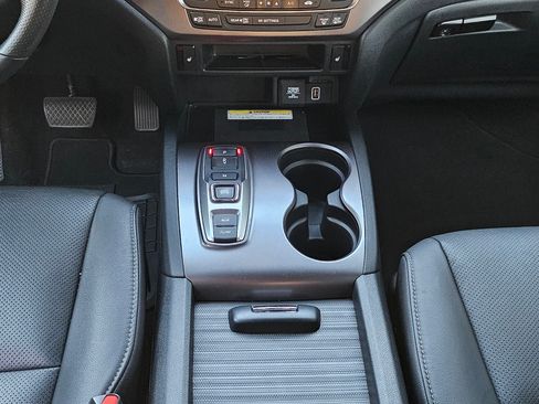 Used 2023 Honda Passport EX-L image 15