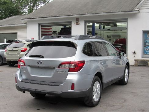 Used 2015 Subaru Outback 2.5i Premium AWD/4WD image 6