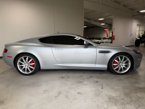 Used 2005 Aston Martin DB9 RWD image 3