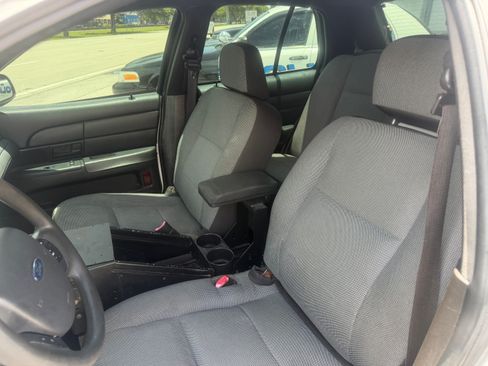 Used 2010 Ford Crown Victoria Police Interceptor RWD image 14