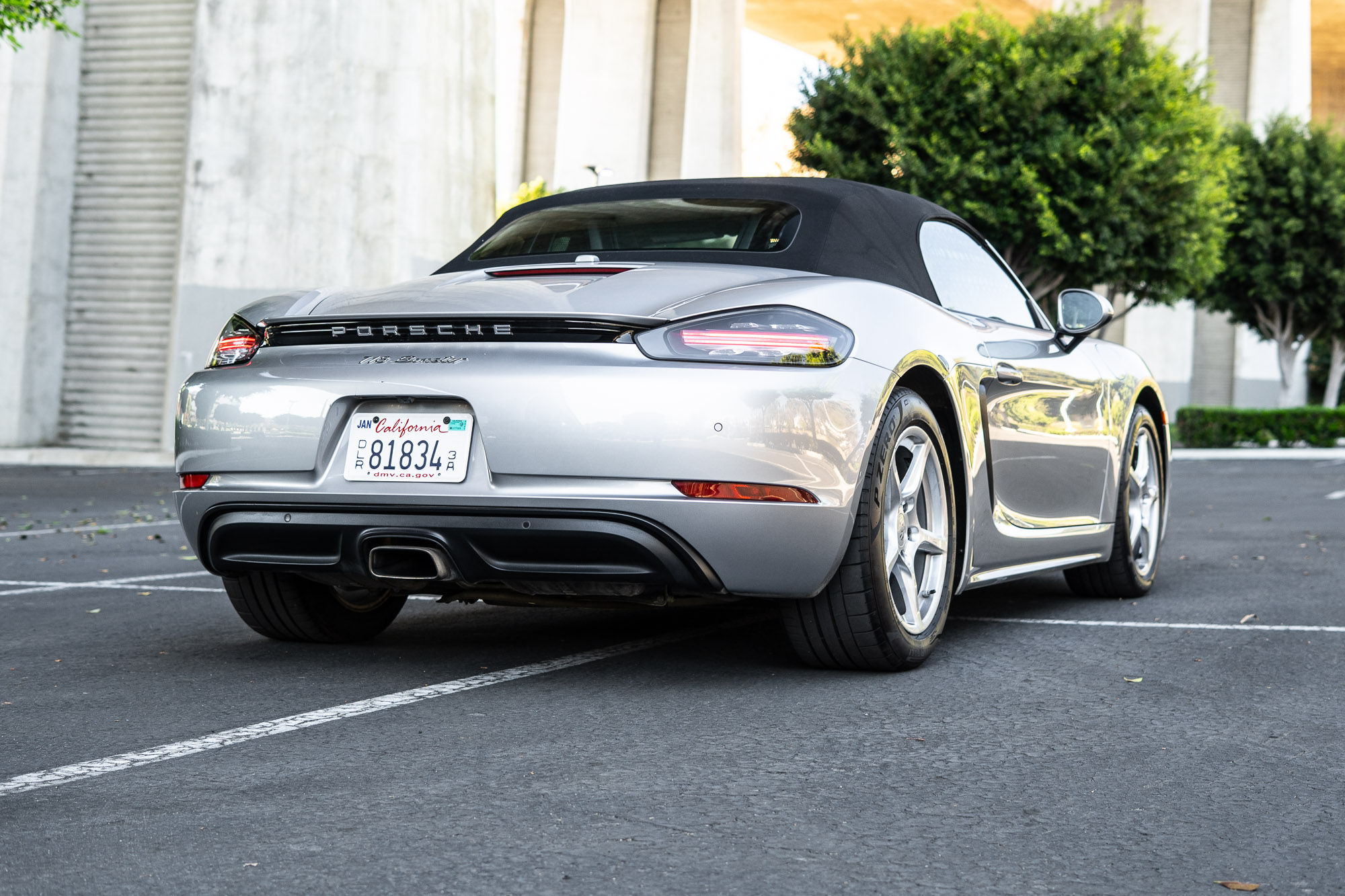 Used 2018 Porsche 718 Boxster RWD image 17