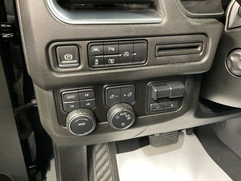 Used 2024 Chevrolet Suburban RST image 14