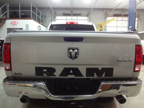 Used 2017 RAM 1500 Express image 6