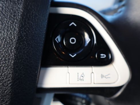 Used 2019 Toyota Prius Prime Premium image 23