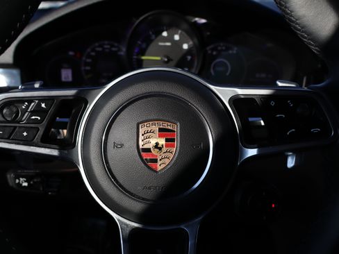 Used 2019 Porsche Cayenne E-Hybrid AWD/4WD image 28