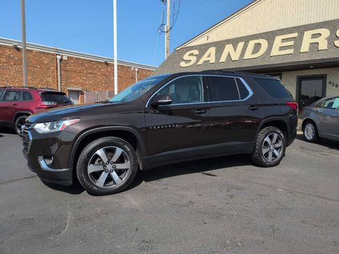 Used 2019 Chevrolet Traverse LT image 2