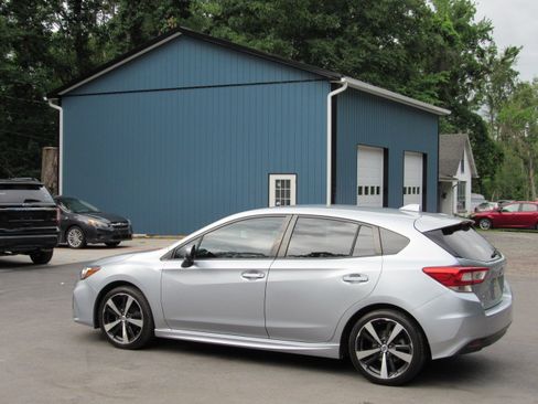 Used 2017 Subaru Impreza 2.0i Sport Hatchback AWD/4WD image 7
