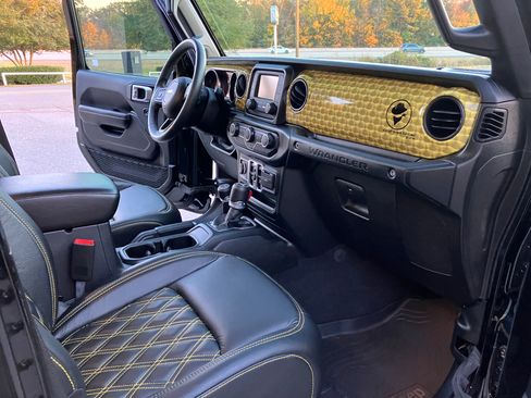 Used 2019 Jeep Wrangler Sport S image 12