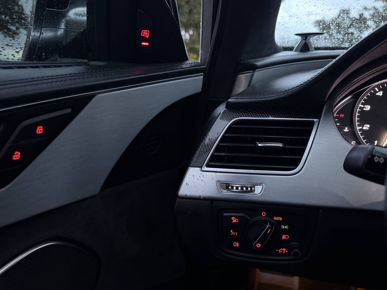 Used 2013 Audi S8 Plus AWD/4WD image 44