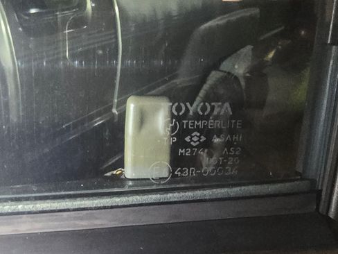 Used 1988 Toyota Pickup Deluxe image 62